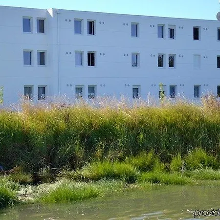 Adonis Bayonne Hotel