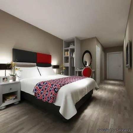 Adonis Bayonne Hotel 3*
