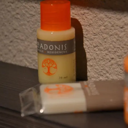 Adonis 3*