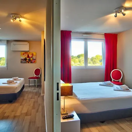 Отель Adonis Bayonne