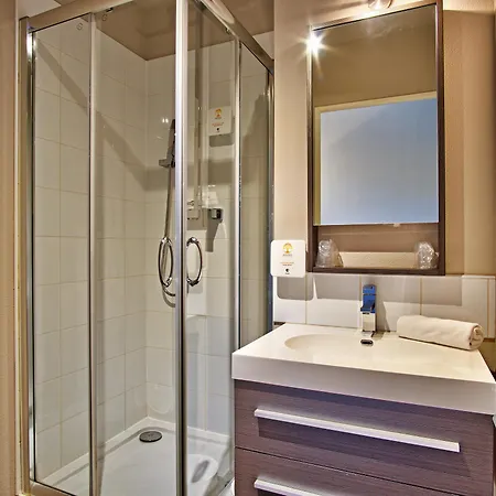 Adonis Bayonne Hotel 3*