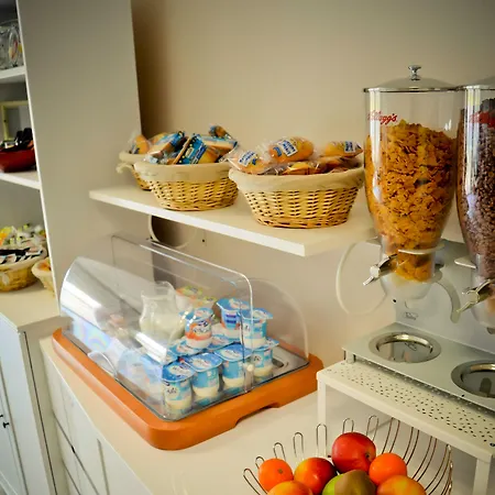 Adonis Bayonne Отель Lahonce