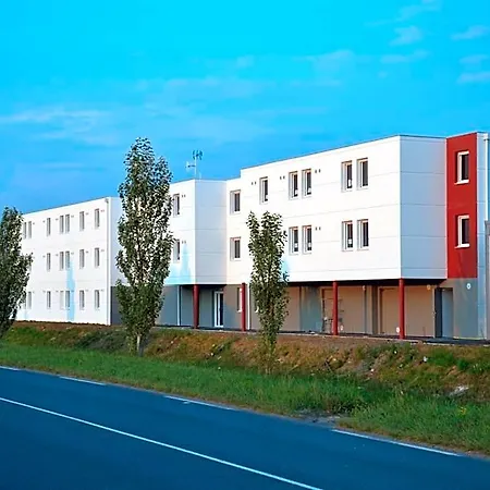 Adonis Hotel 3*