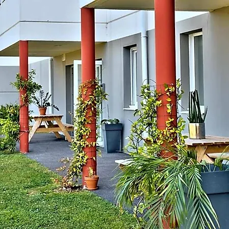 Adonis Hotel 3*
