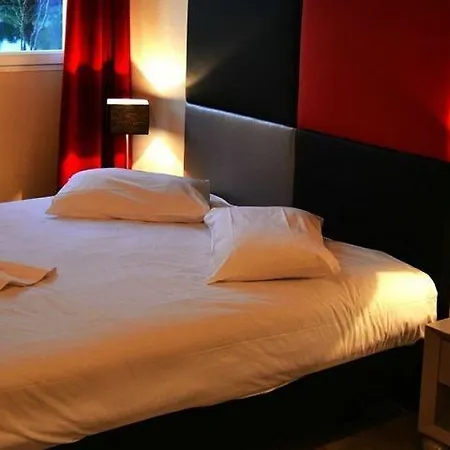 Adonis Bayonne Hotel