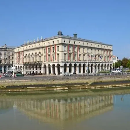 Adonis Bayonne Hotel 3*
