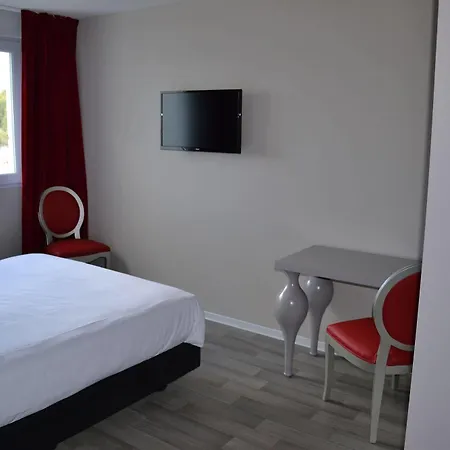 Hotel Adonis Bayonne 3*