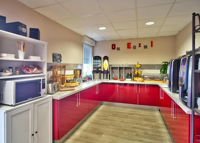 Hotel Adonis Bayonne 3*