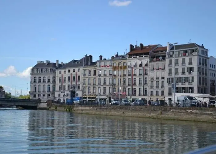 Adonis Bayonne Hotel 3*