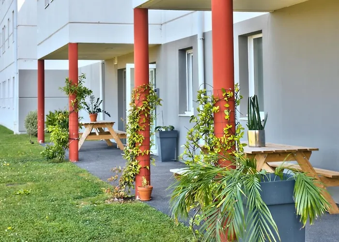 Adonis Bayonne Lahonce